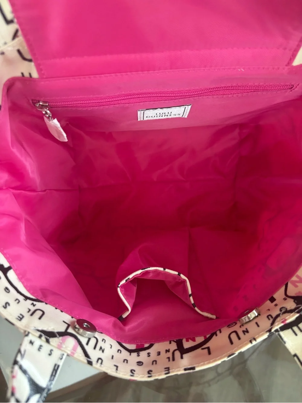 🩷🩷LULU GUINNESS PRINTED LAMINATED BAG & COSMETIC BAG!🩷🩷